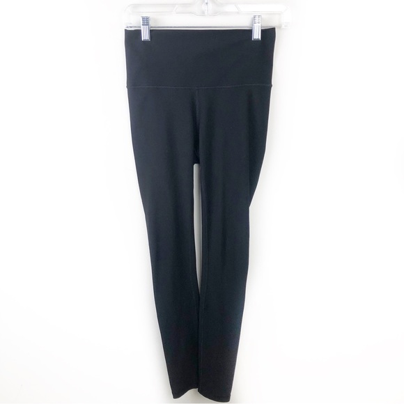 lululemon athletica Pants - Lululemon High-Rise tight in black with breathable knit vents size: 6